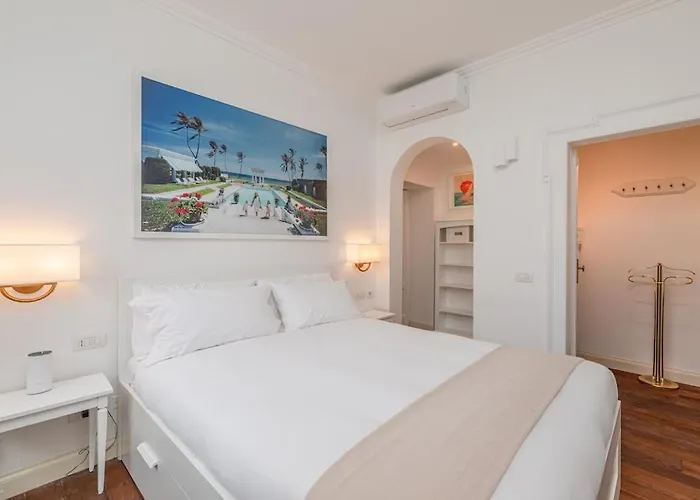 Refined And Bright One-Bedroom Near Metro M4 - Dateo