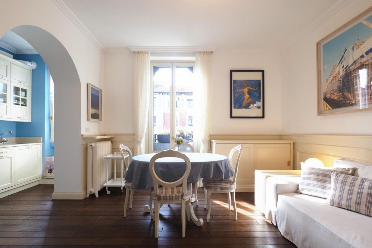 Apartment Refined And Bright One-bedroom Near Metro M4 - Dateo *