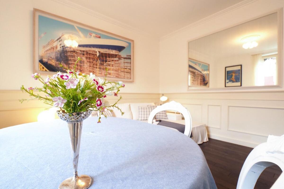 Refined And Bright One-bedroom Near Metro M4 - Dateo Apartment Mailand