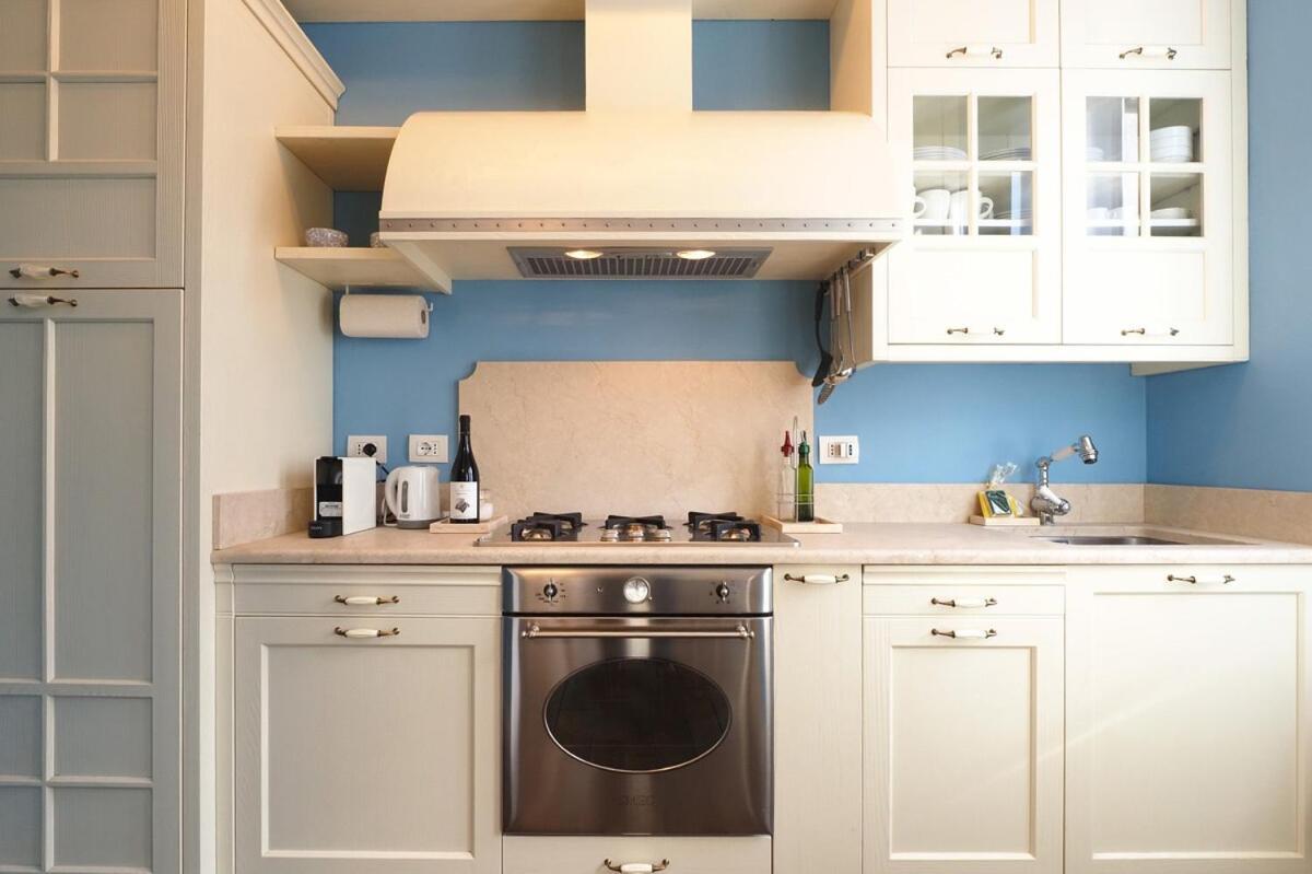 Refined And Bright One-bedroom Near Metro M4 - Dateo Apartment Mailand
