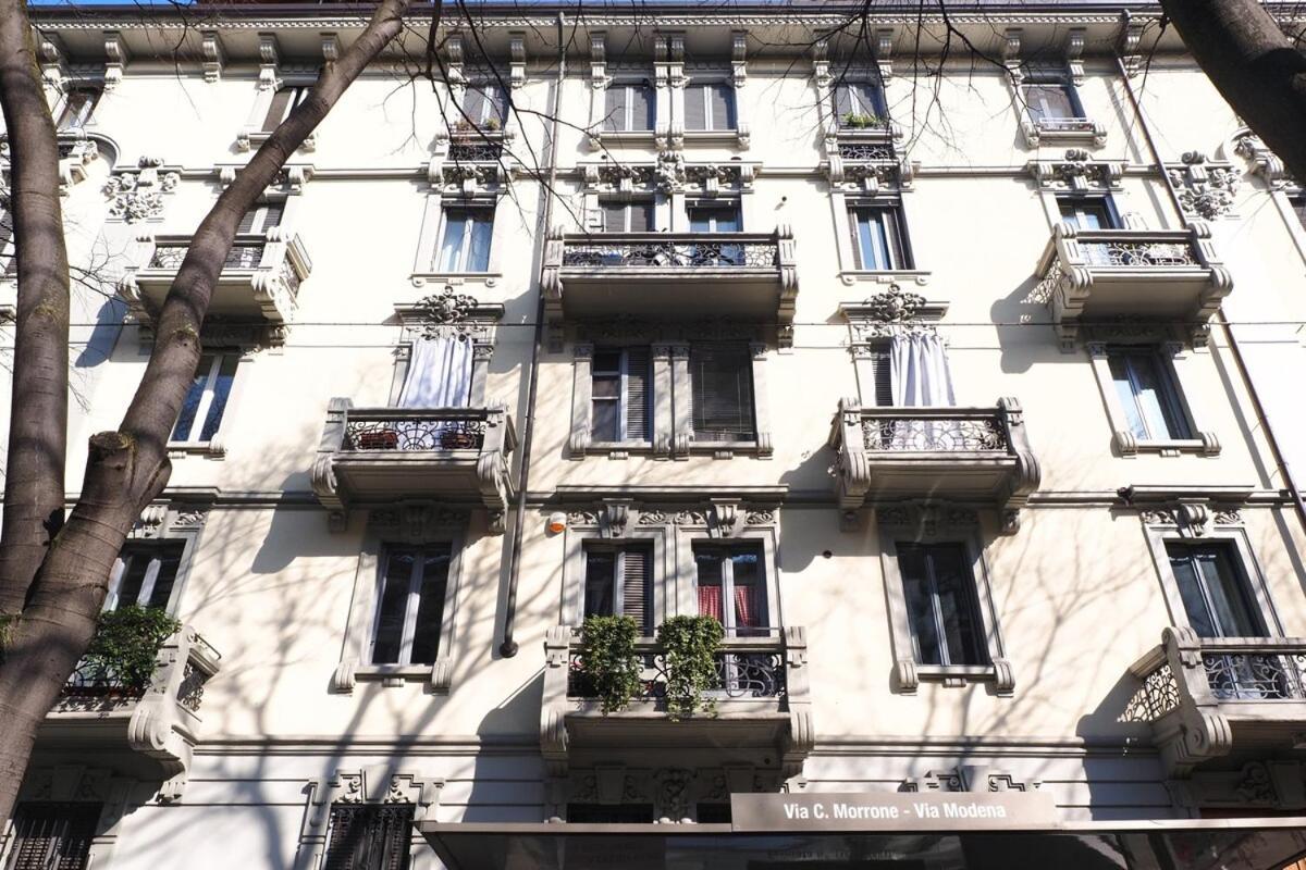 Refined And Bright One-bedroom Near Metro M4 - Dateo