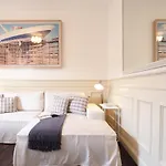 Refined And Bright One-Bedroom Near Metro M4 - Dateo