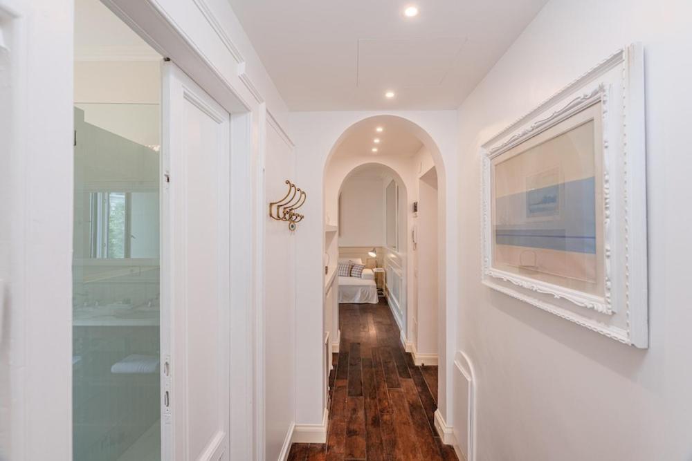 Refined And Bright One-bedroom Near Metro M4 - Dateo Apartment *
