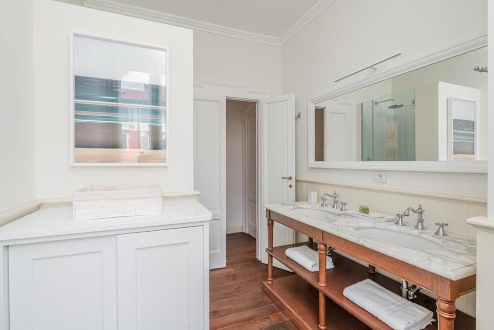 Refined And Bright One-bedroom Near Metro M4 - Dateo Apartment *